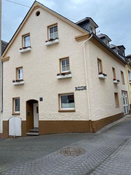 Ferienhaus Am Fallertor Alken Bagian luar foto